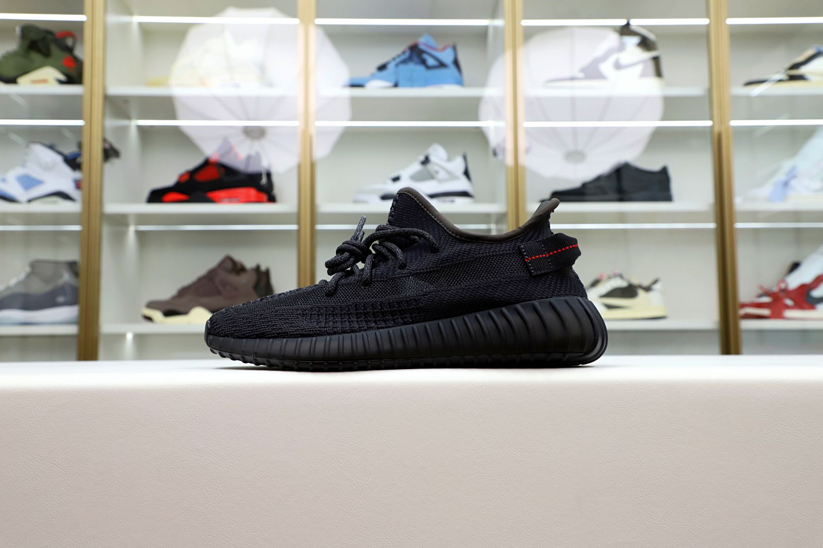 YEEZY BOOST 350 V2 BLACK NON-REFLECTIVE
