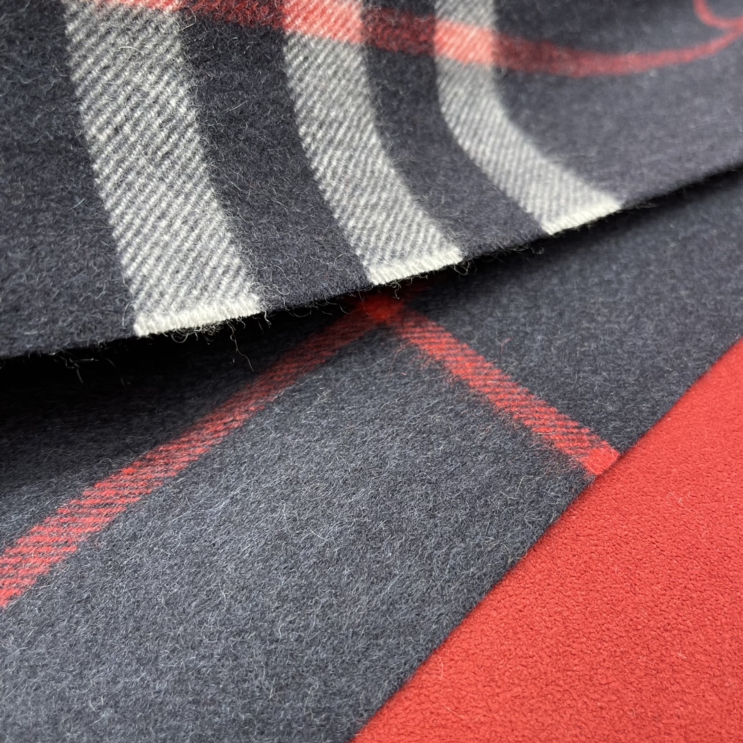 Burberry Classic Check Scarf