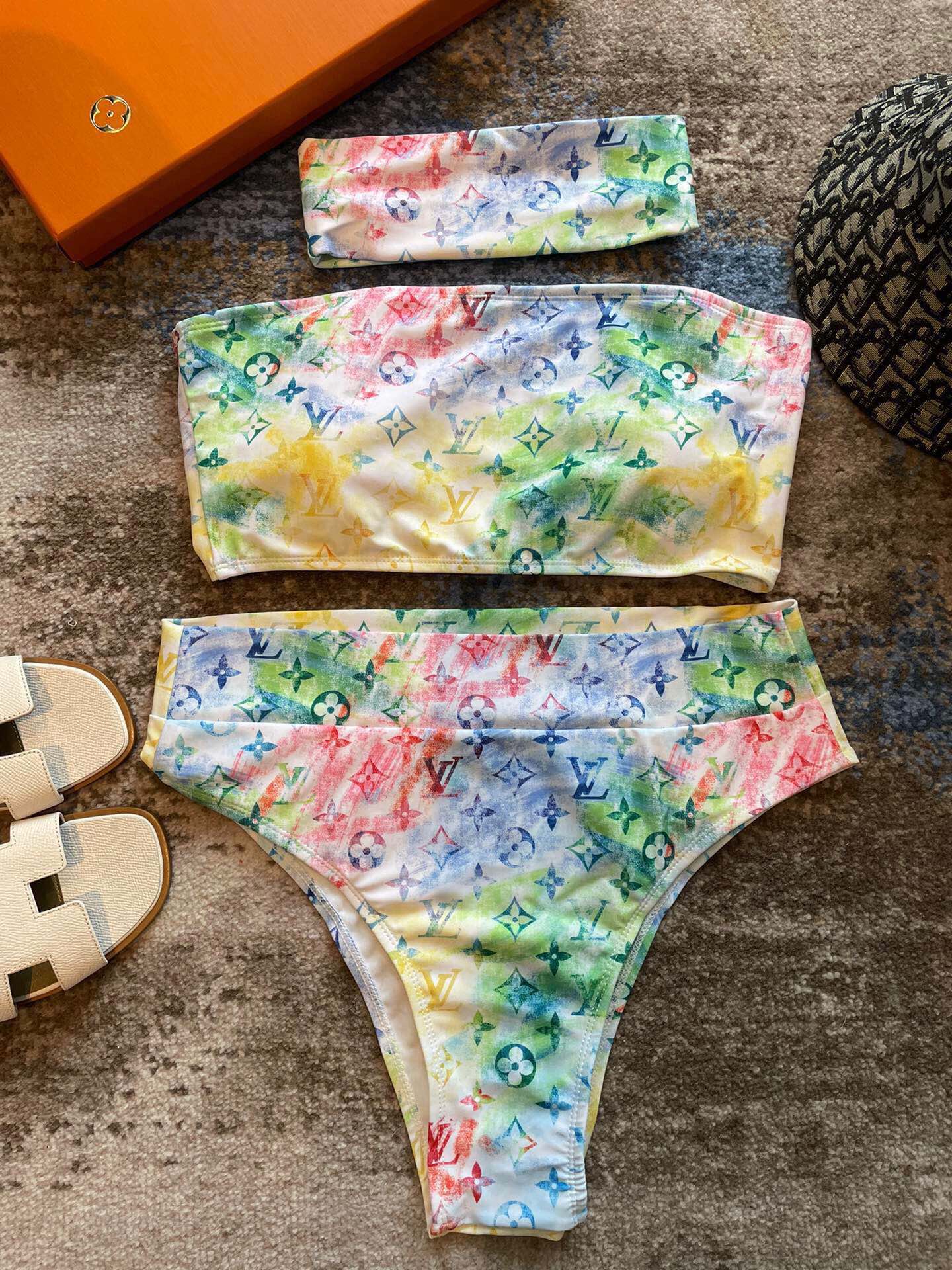 Louis Vuitton New Two-Piece Swimsuit Three-Piece Set