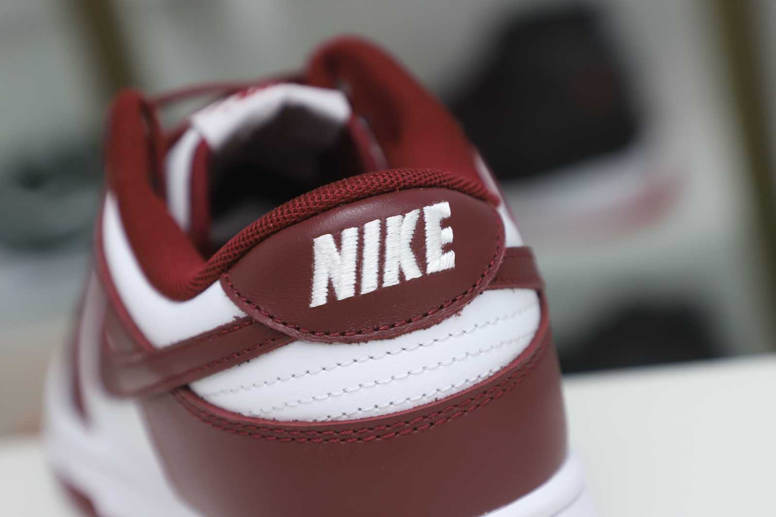 Nike Dunk LowRetro Team Red