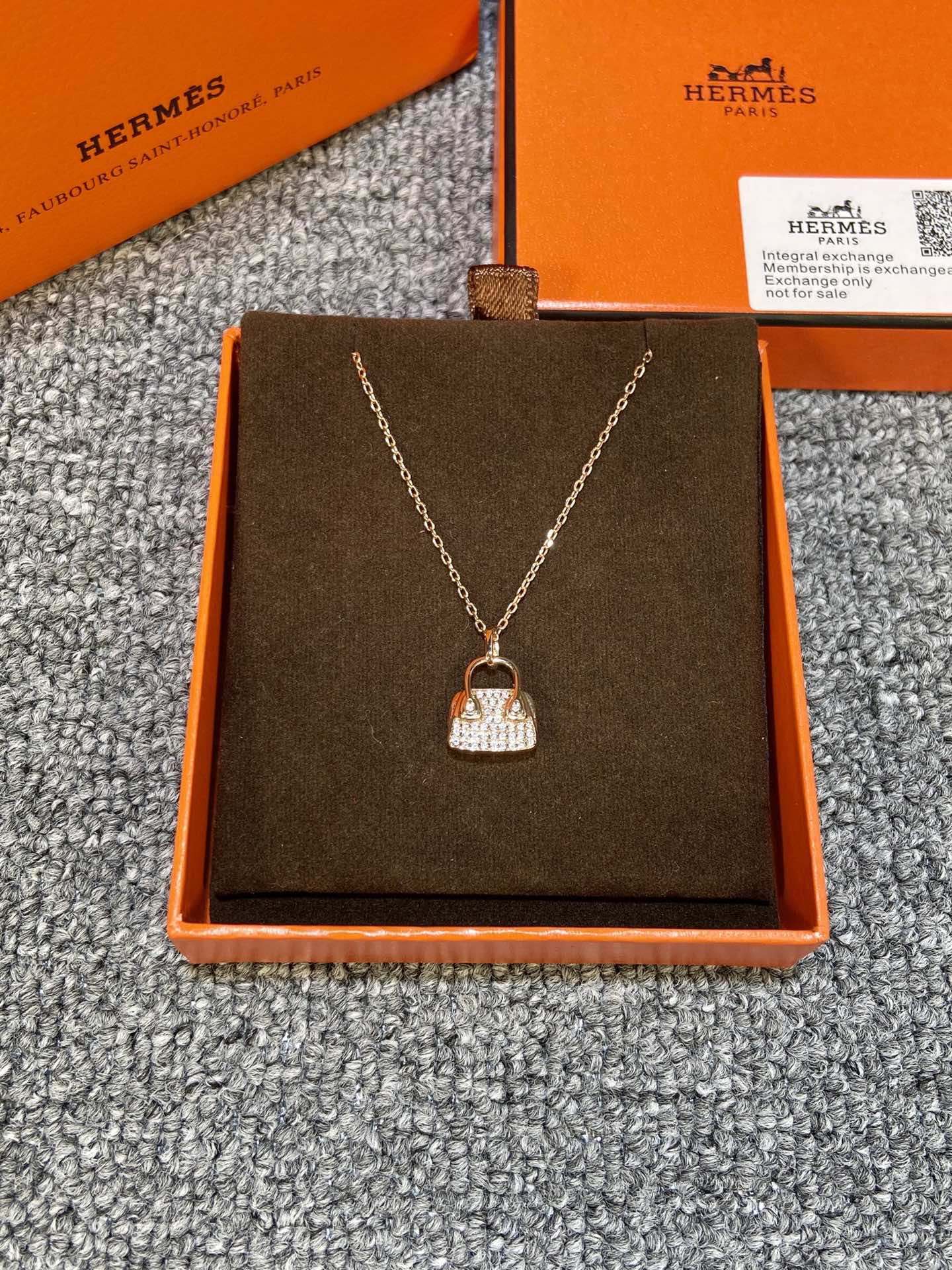 Hermes necklace