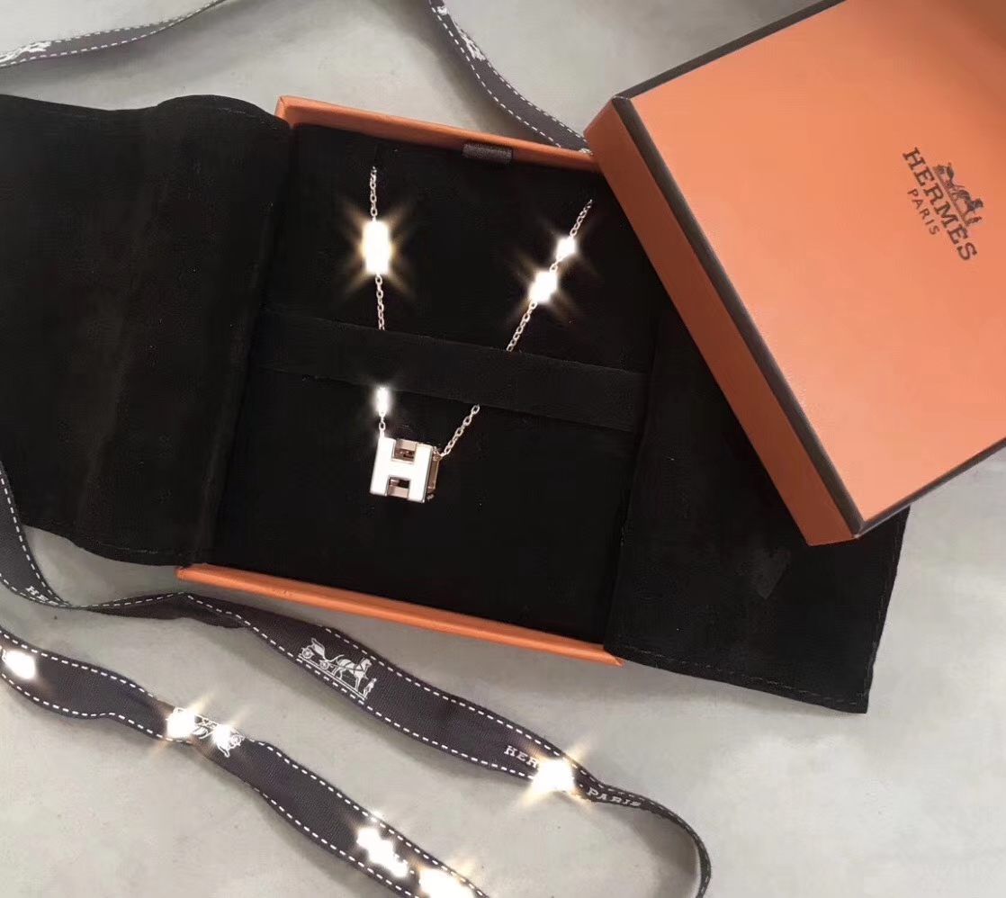 Hermes necklace
