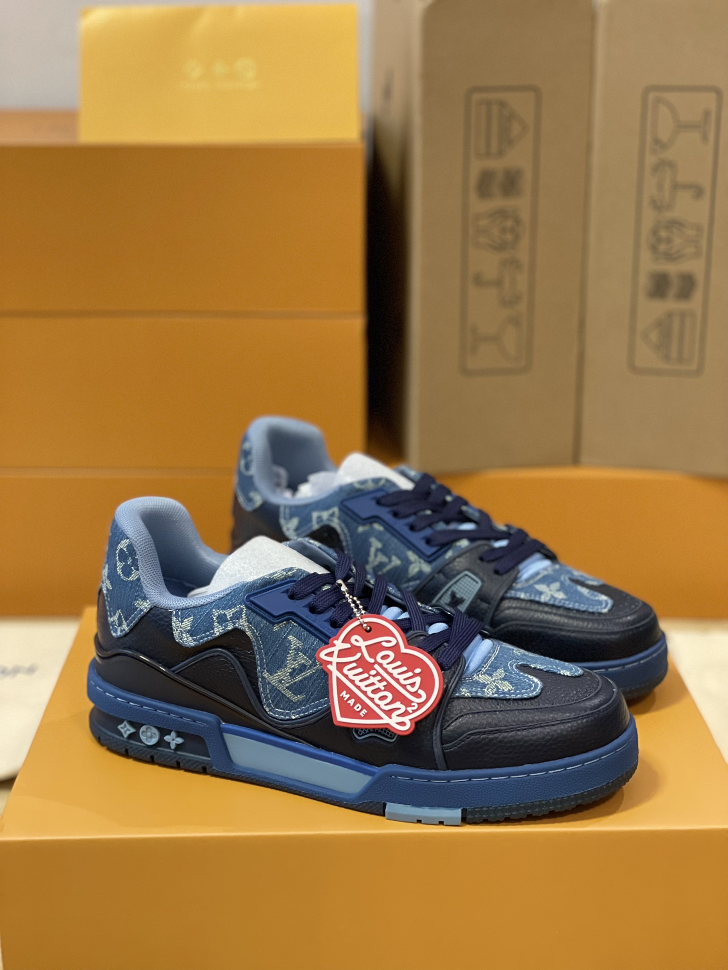 Louis Vuitton couple models DIY buckle sneakers sneakers