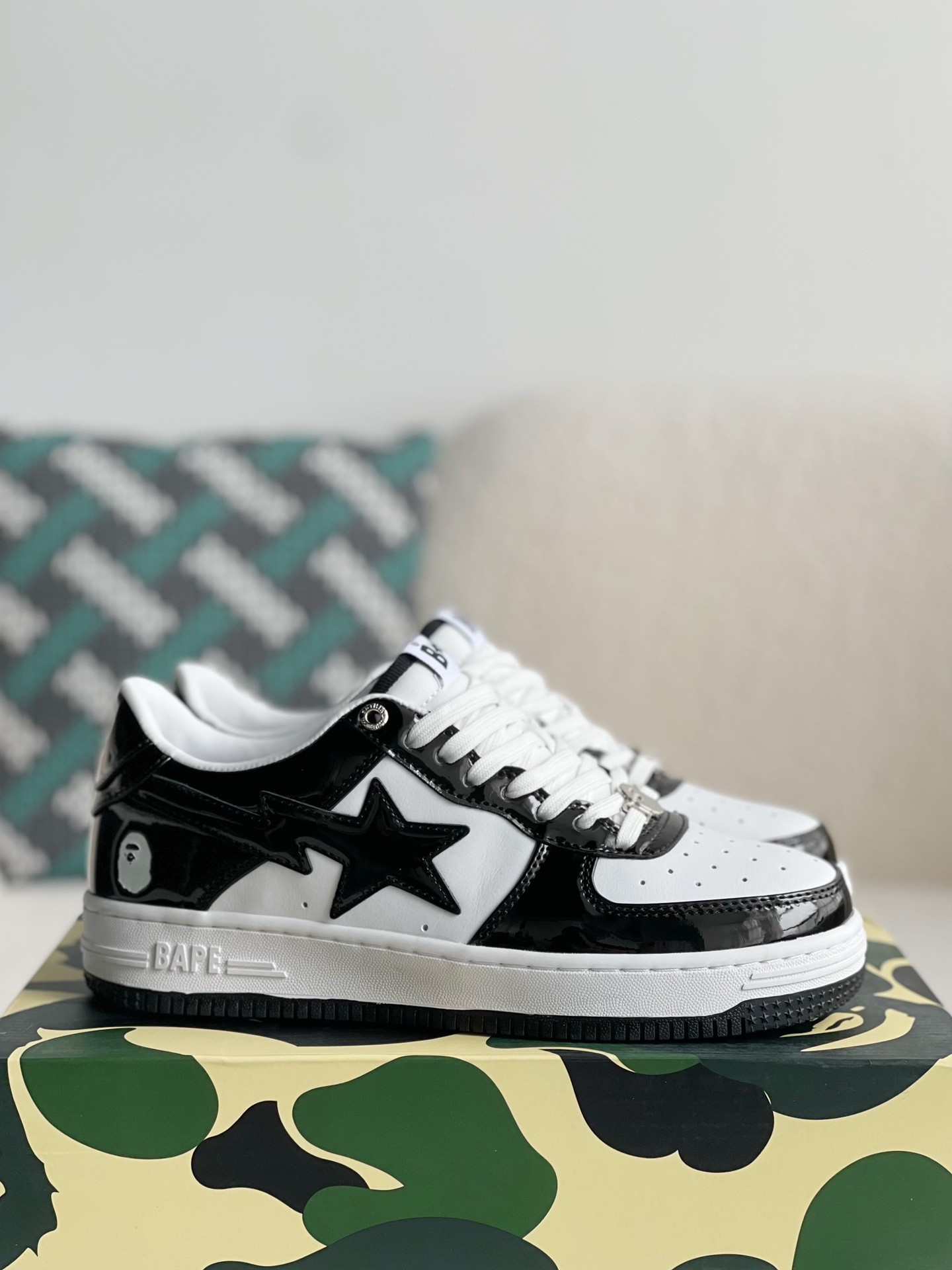 A BATHING APE Mens BAPE STA LOW SNEAKER