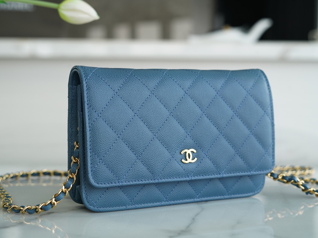 Chanel 𝑾𝒐𝒄 Furry bag entrance classic 𝑾𝒐𝒄𝒄𝒄𝑾𝒐𝒐𝒄 (magnetic buckle) (calfskin) haze blue
