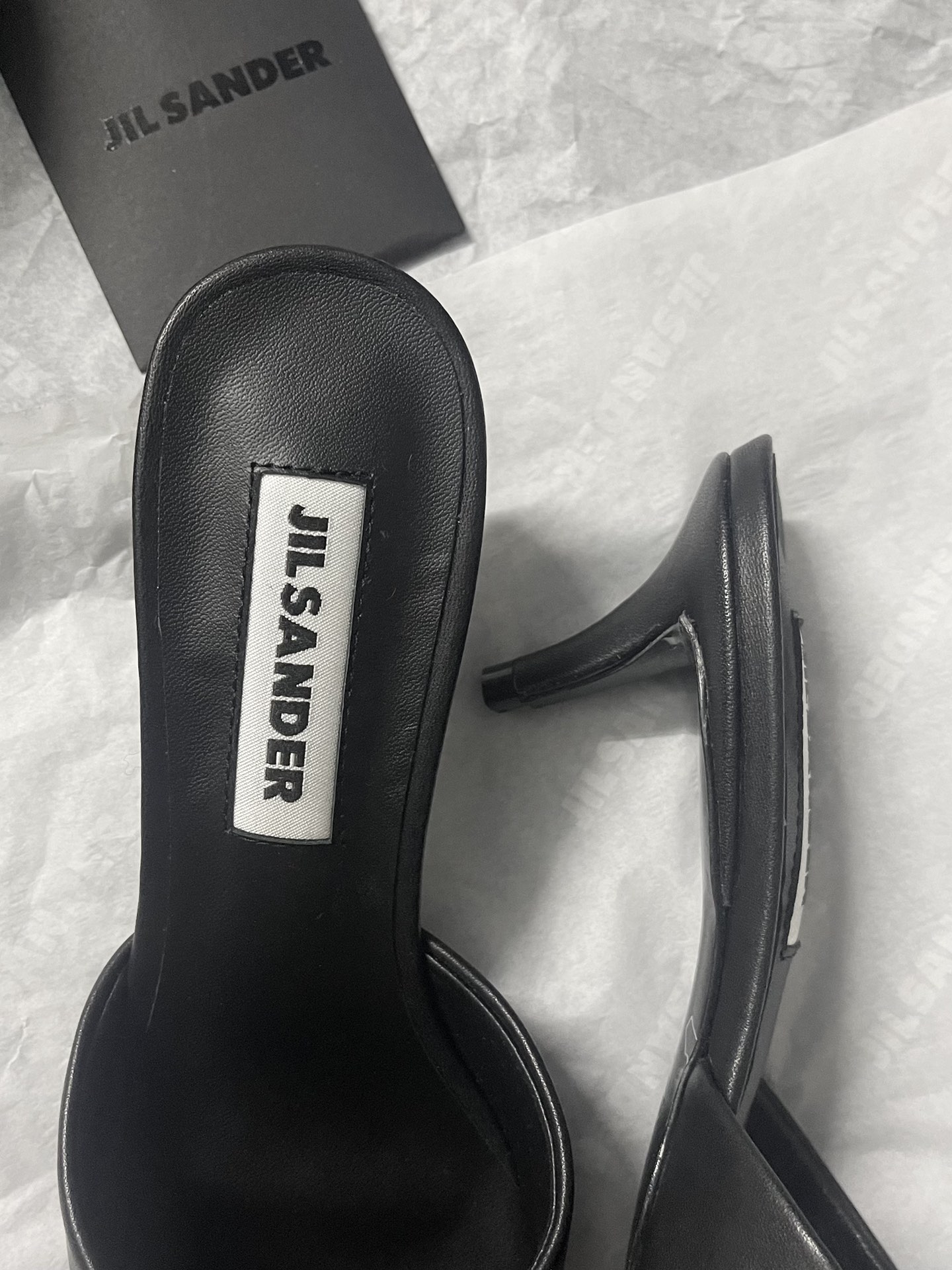 𝐉𝐢𝐥 𝐬𝐚𝐧𝐝𝐞𝐫｜𝟐𝟎𝟐𝟑/𝐒𝐒 𝐧𝐞𝐰 𝐀𝐖 fashionable slippers