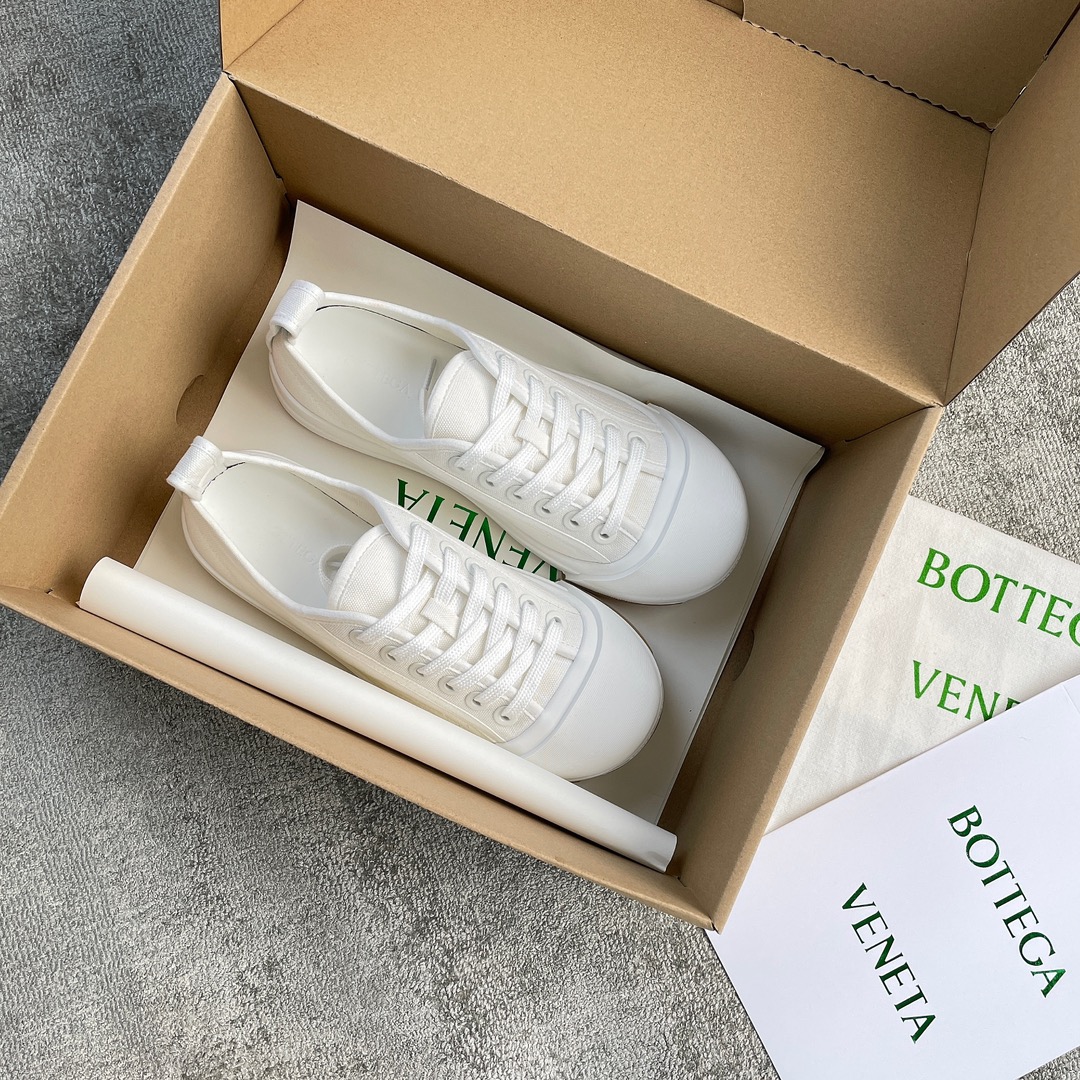 Bottegavenet*a white shoes