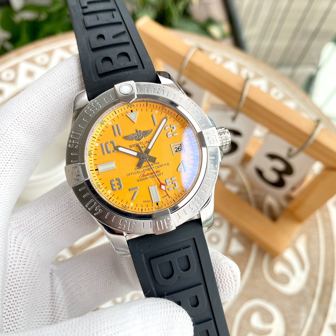 Breitling - Avenger Automatic Mechanical Arch Bridge Reinforced Glass