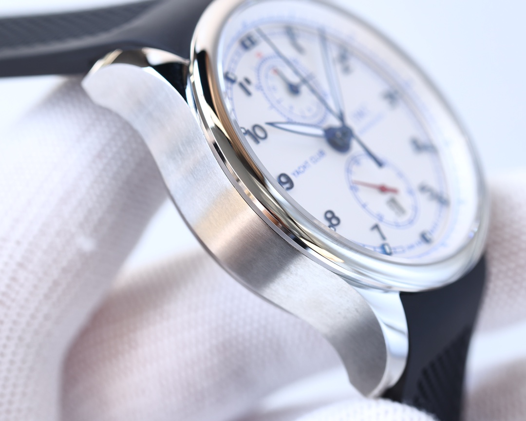 IWC- V9 Ultimate Edition Portuguese IW390704 Diameter Cal. 89361 Chronograph Movement