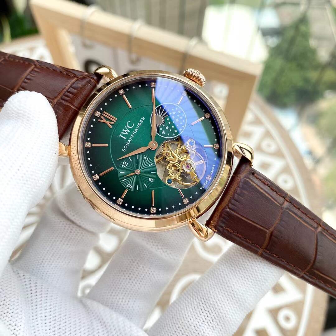 IWC- Fine men's watches Fully automatic mechanical movement, top 316 steel case and strap