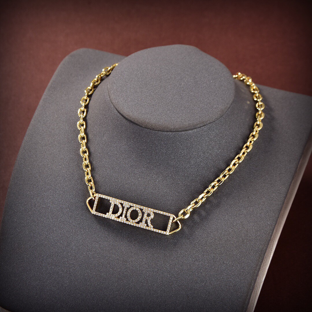 Dior necklace