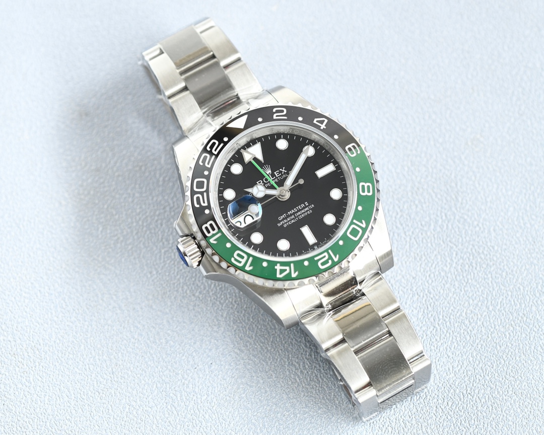 Rolex Greenwich-Master GMT V4 Black and Green Ceramic Bezel