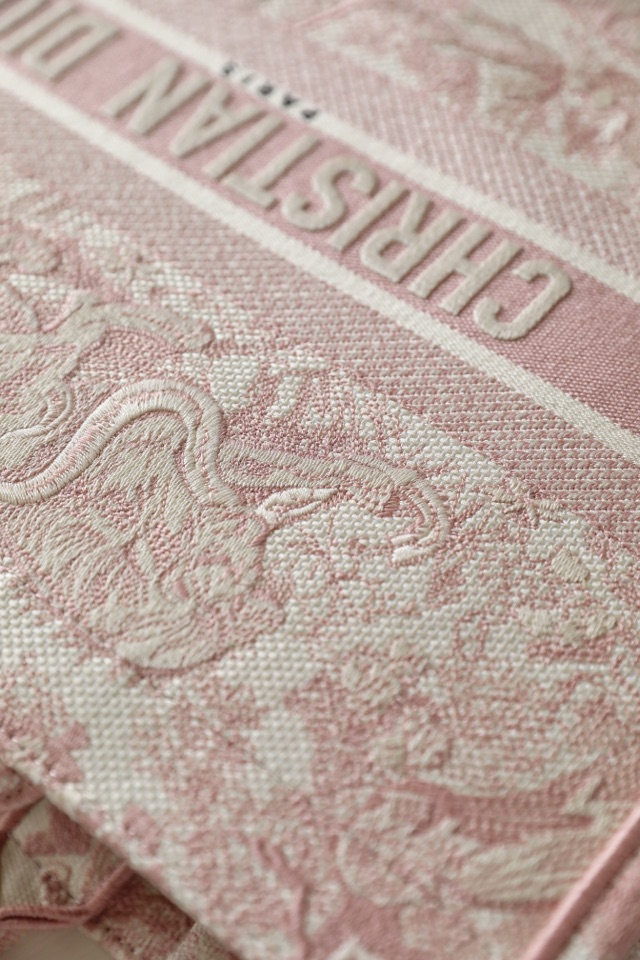 DIOR TOTE Pink Tiger