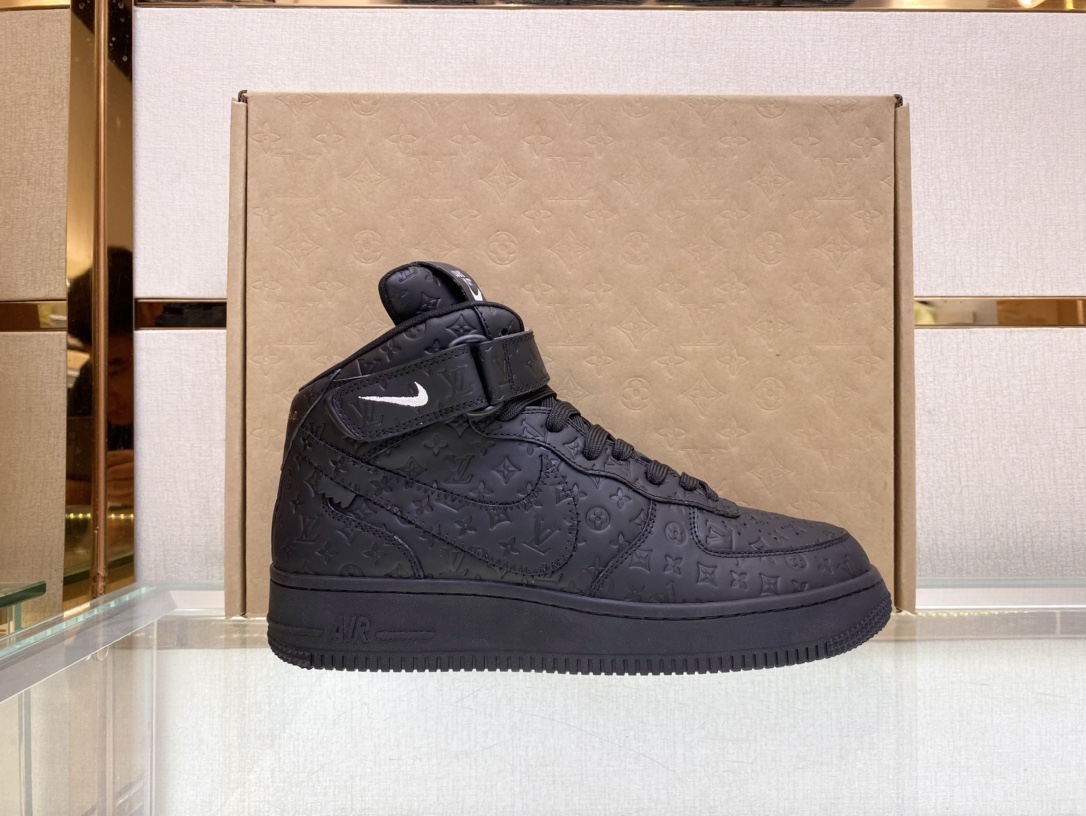 Louis Vuitton Nike Joint 🆕 Men's Abbesses High Top Sneakers