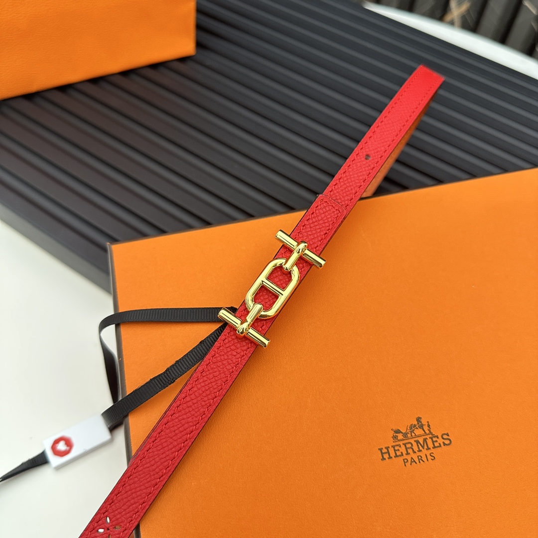 Reversible belt in Hermes Swift and perforated Epsom calfskin