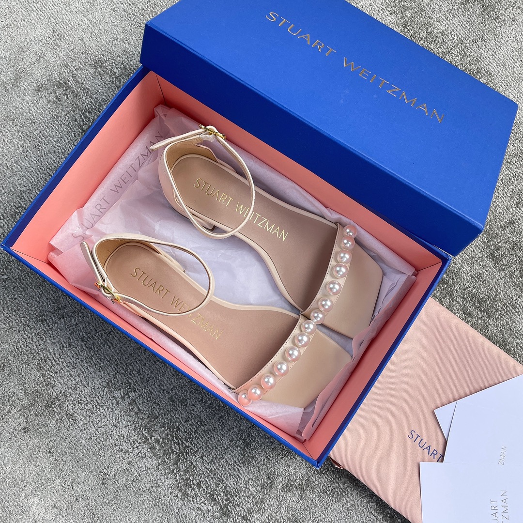 Stuar*t weitzma*n sandals