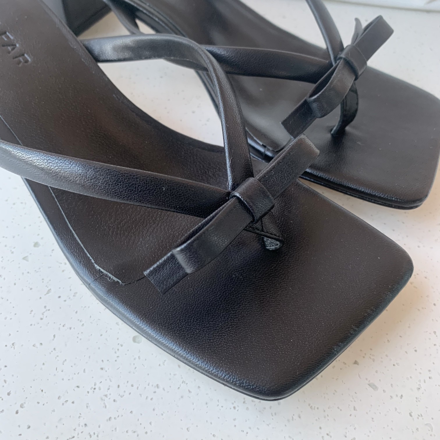 BY FAR | 𝟐𝟎𝟐𝟏/𝐒𝐒 𝐧𝐞𝐰 BY FAR21 spring and summer square-toed flip flops A series of super summer colors