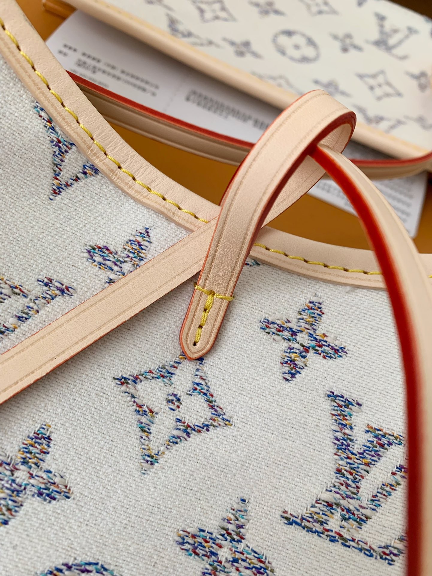 Louis Vuitton Carryall small handbag M24707 Size：29*24*12cm