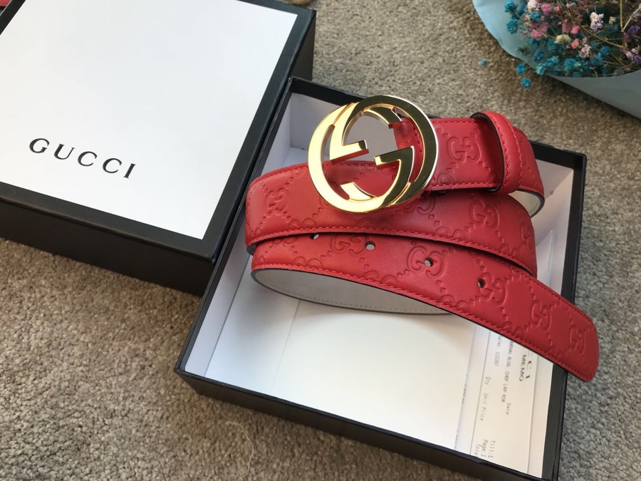 GUCCI double G buckle G buckle leather embossed