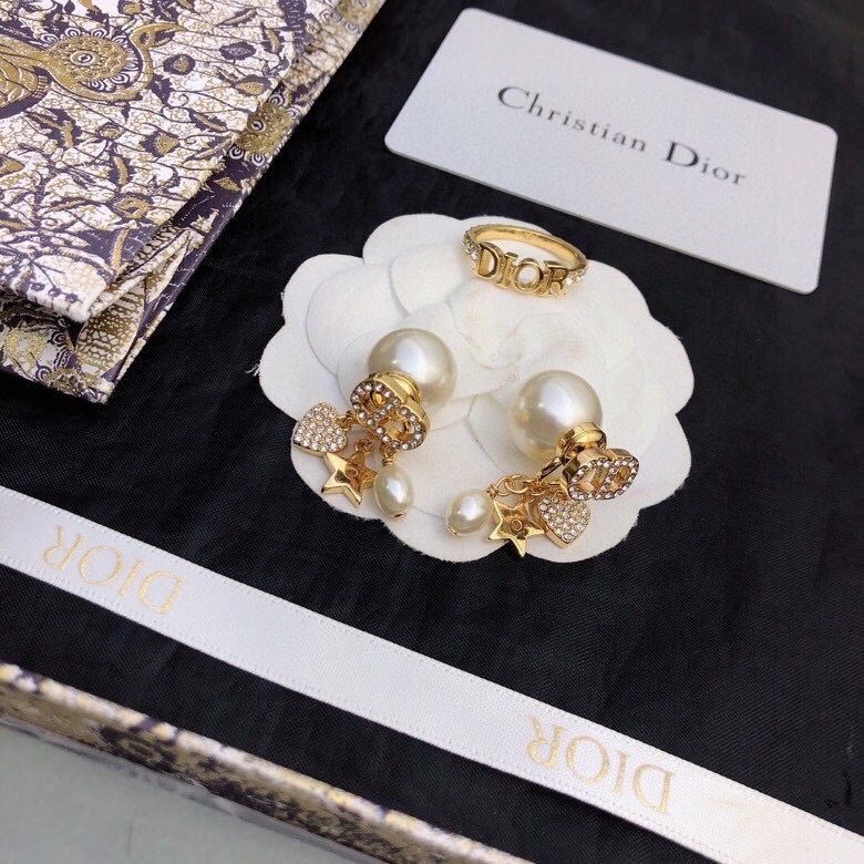 Dior stud earrings