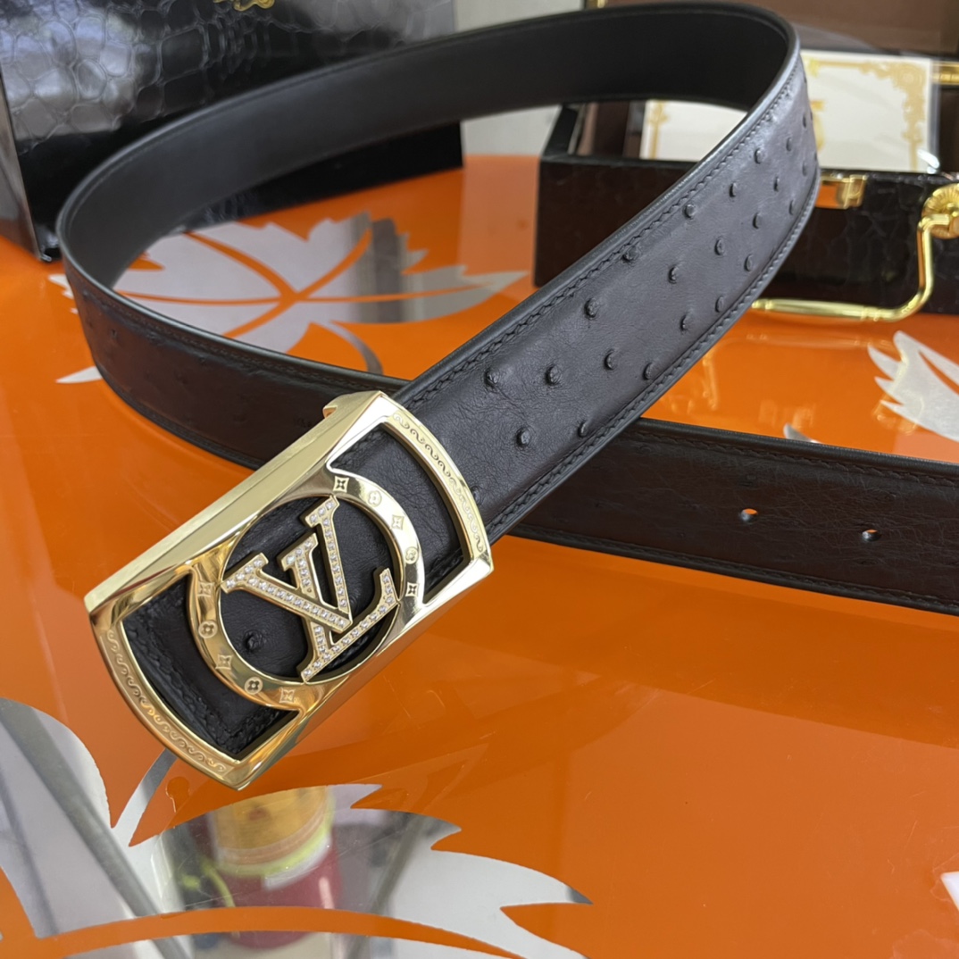 LOUIS VUITTO chooses real ostrich skin. 🐦 Full feather nails. Hemming process without splicing