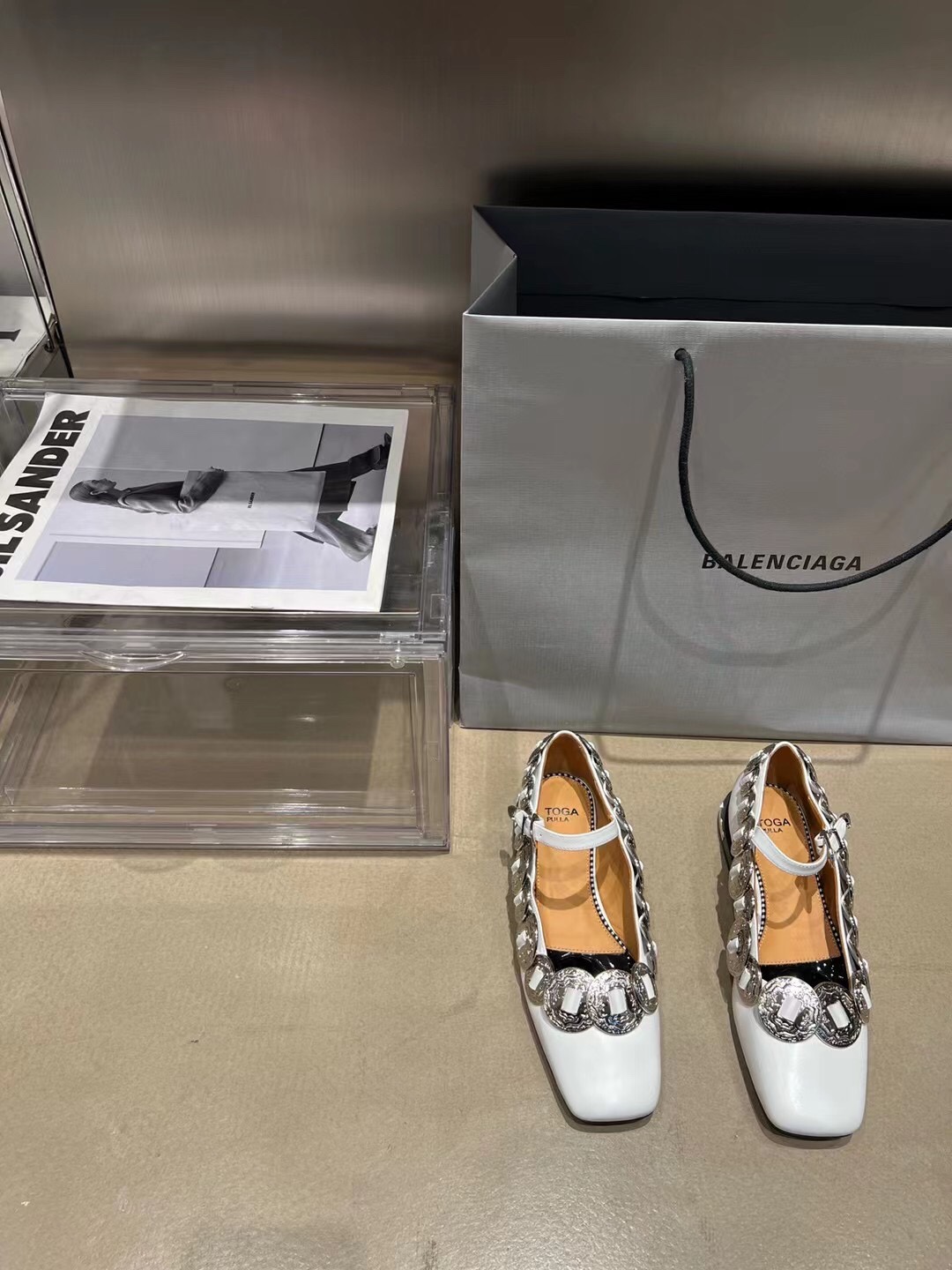 𝐓𝐨𝐠𝐚 𝐏𝐮𝐥𝐥𝐚 ｜𝟐𝟎𝟐𝟐/𝐒𝐒 𝐧𝐞𝐰 toga pulla 2022/aw vintage coin mary jane