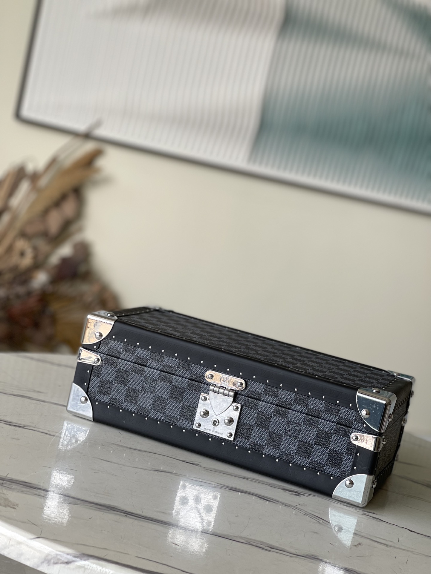 𝐋𝐎𝐔𝐈𝐒 𝐕𝐔𝐈𝐓𝐓𝐎𝐍     N48194