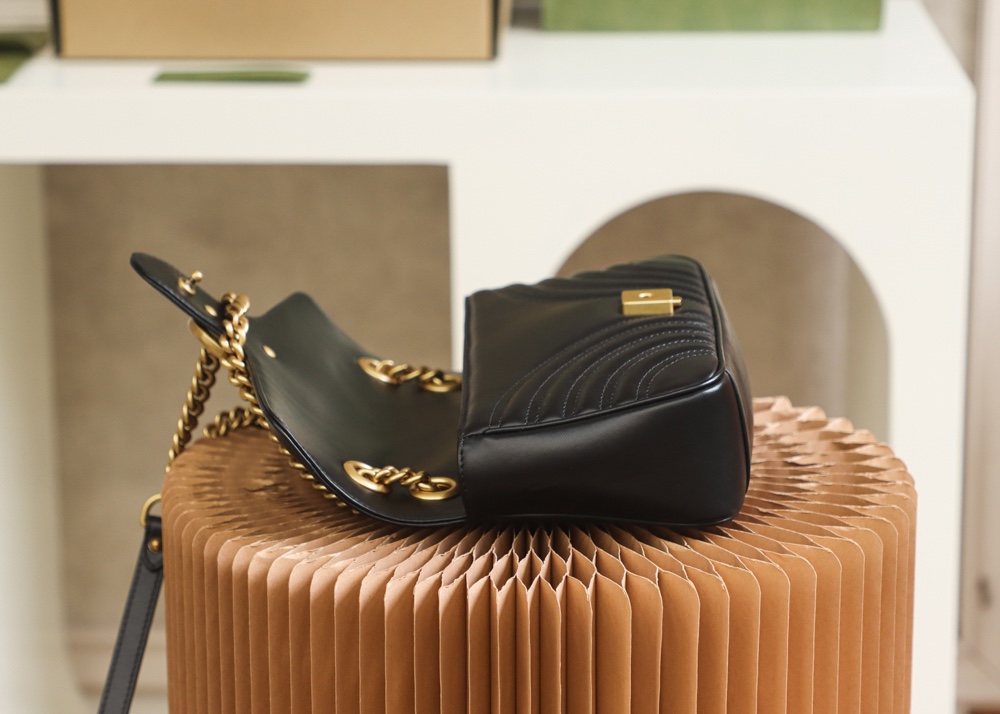 GUCCI 𝙈𝙖𝙧𝙢𝙤𝙣𝙩  #443497