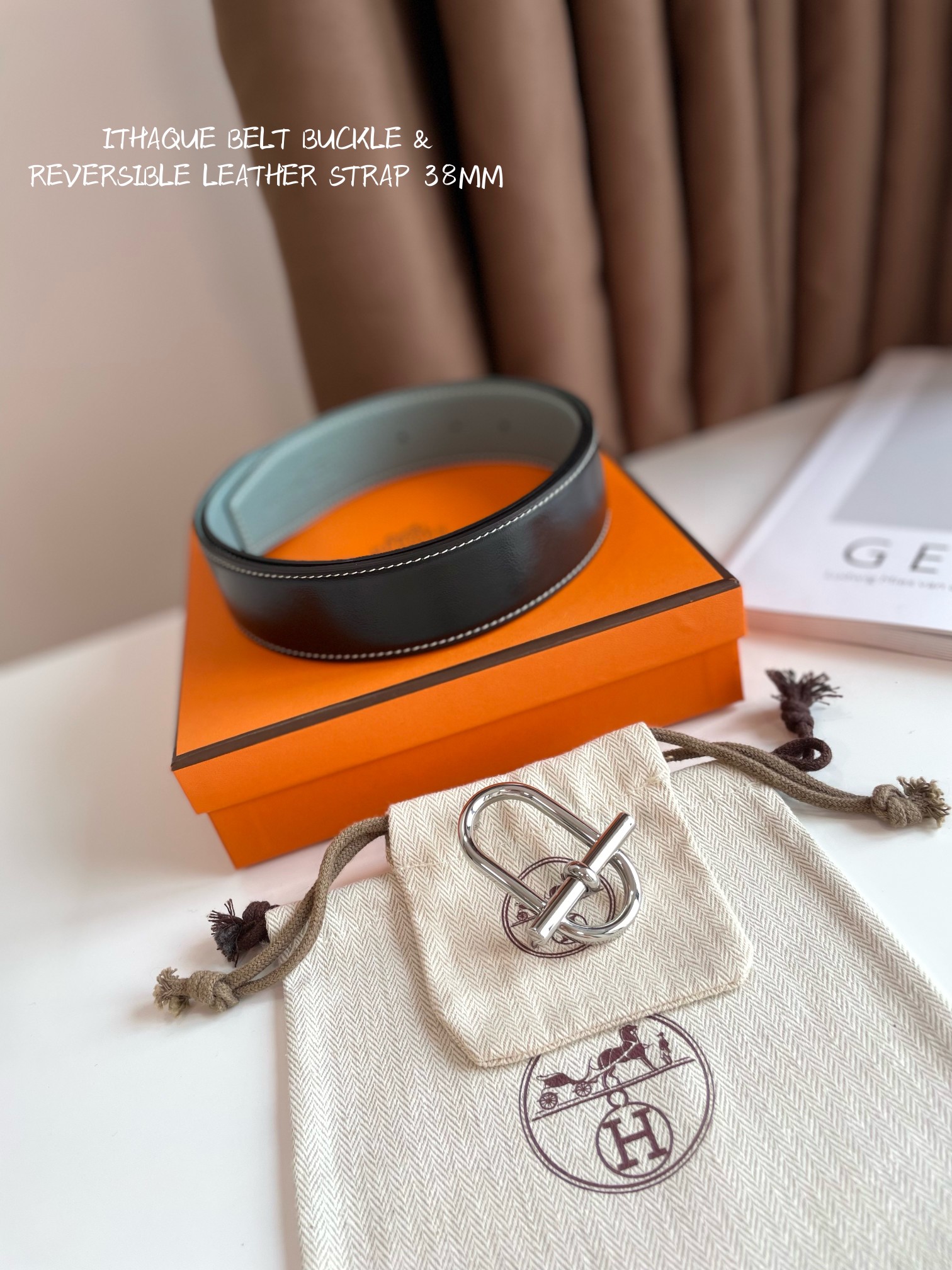 Hermes  ITHAQUE BELT BUCKLE & REVERSIBLE LEATHER STRAP