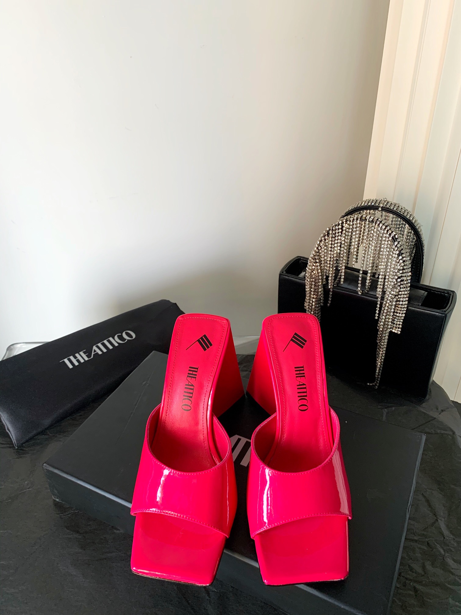 THE ATTICO | 𝟐𝟎𝟐𝟏/𝐒𝐒 𝐧𝐞𝐰 The attico triangle heel sandals lined with sheepskin leather genuine leather outsole