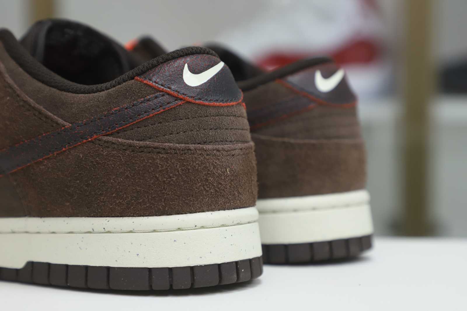 Nike Dunk Low Baroque Brown