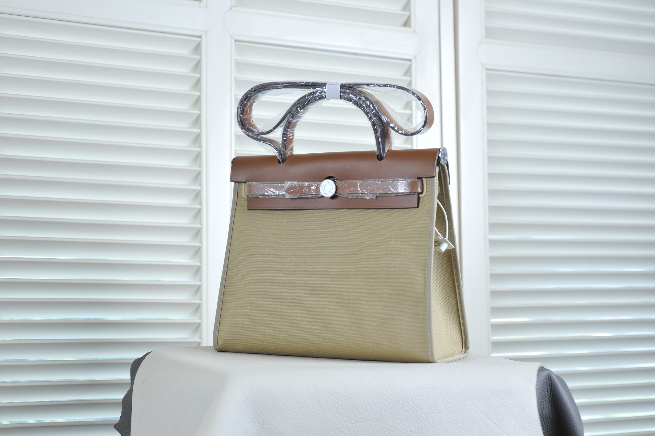 HERBAG31 saddle patchwork trench coat gray