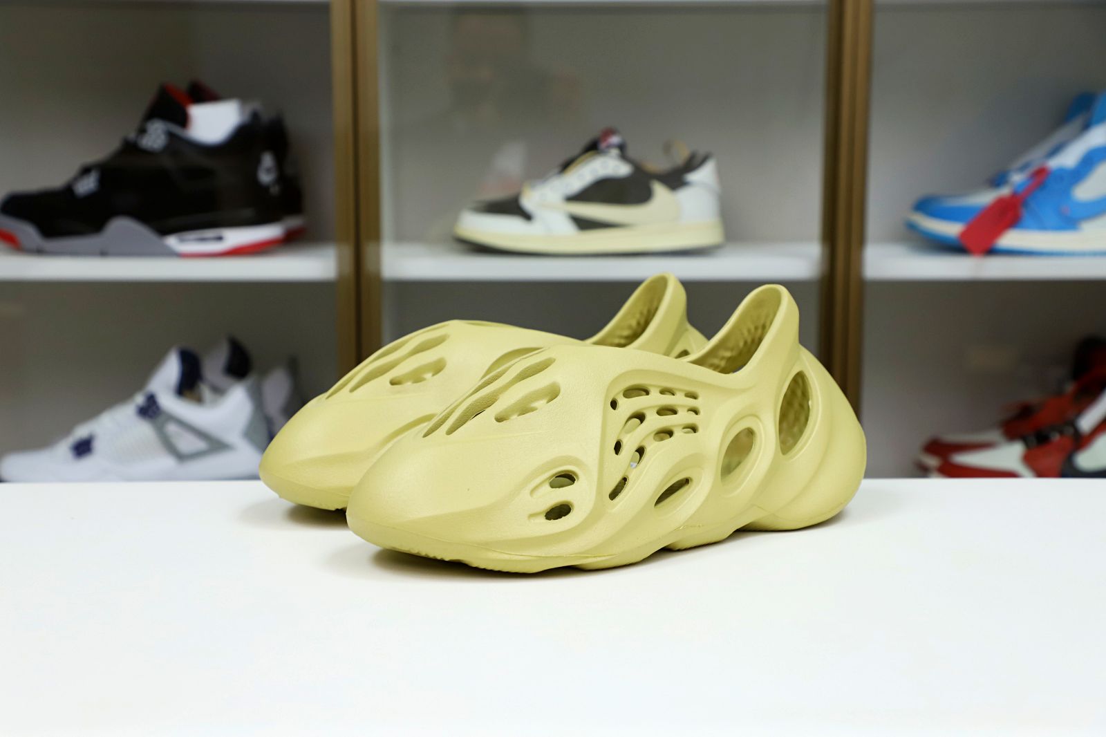 Yeezy Foam Runner Sulfur