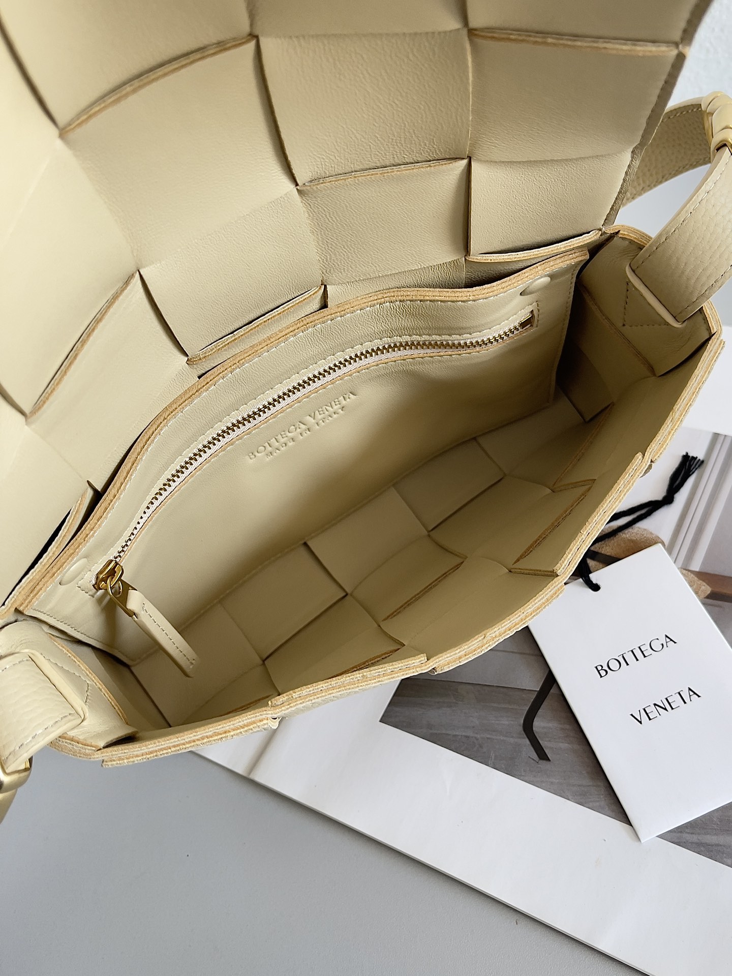 Bottega Veneta Cassette 5 Check Lychee Oatmeal #666870