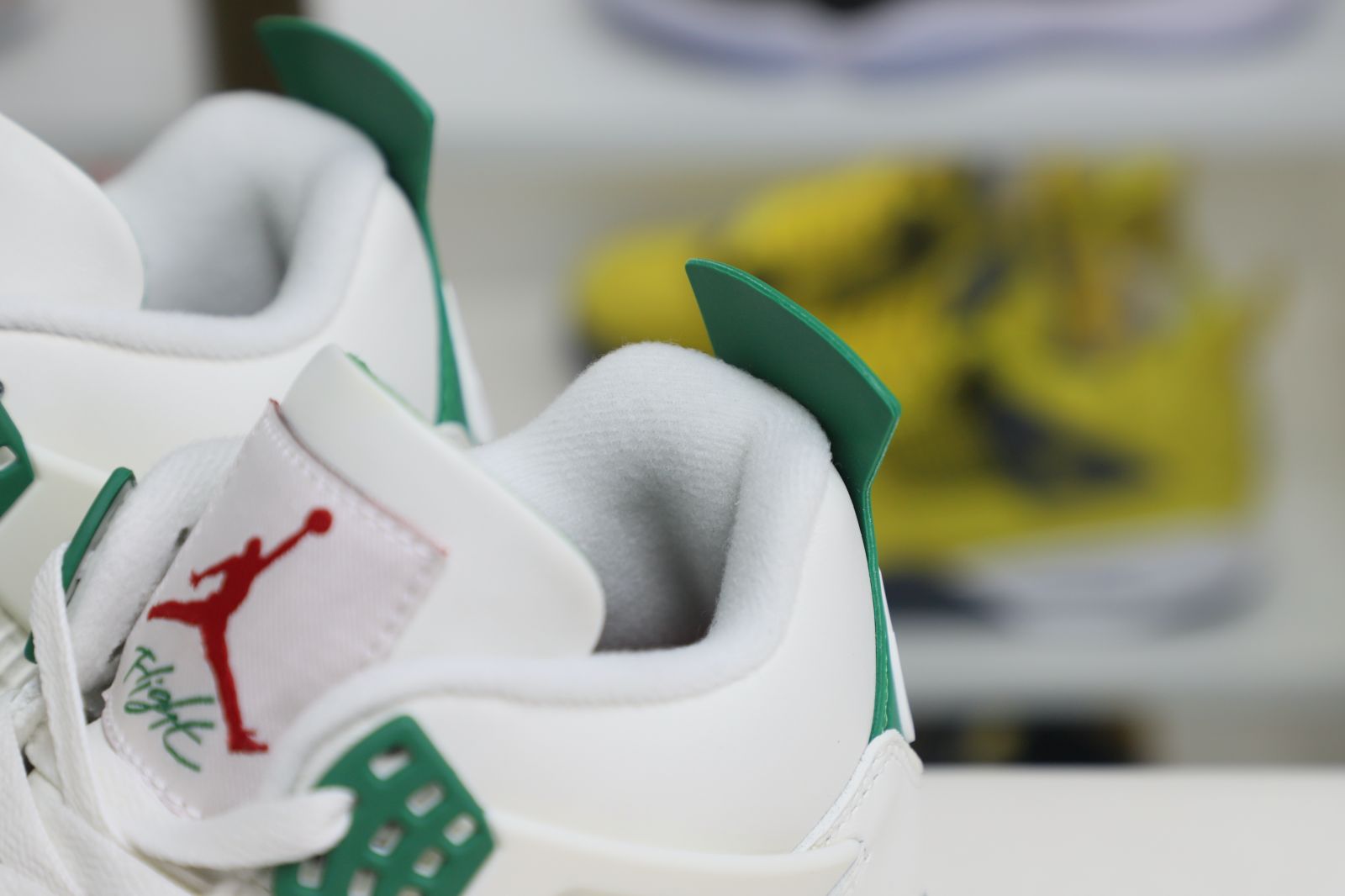 NIKE SB X AIR JORDAN 4 RETRO PINE GREEN