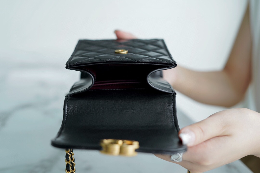 𝗖𝗛𝗔𝗘𝗡𝗟✦ Early Autumn New Double Ball Phone Bag Black➿