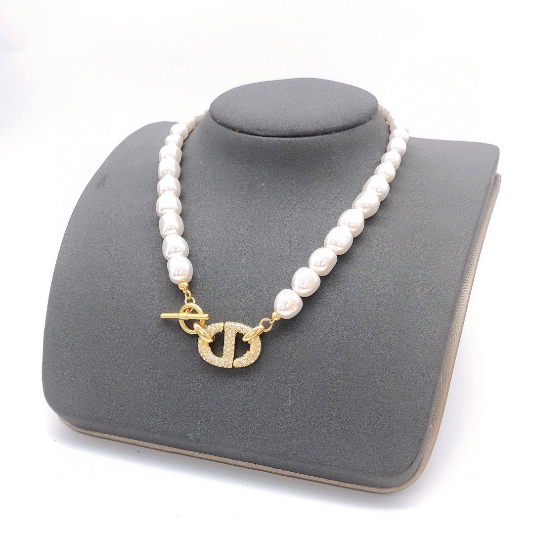 Dior necklace
