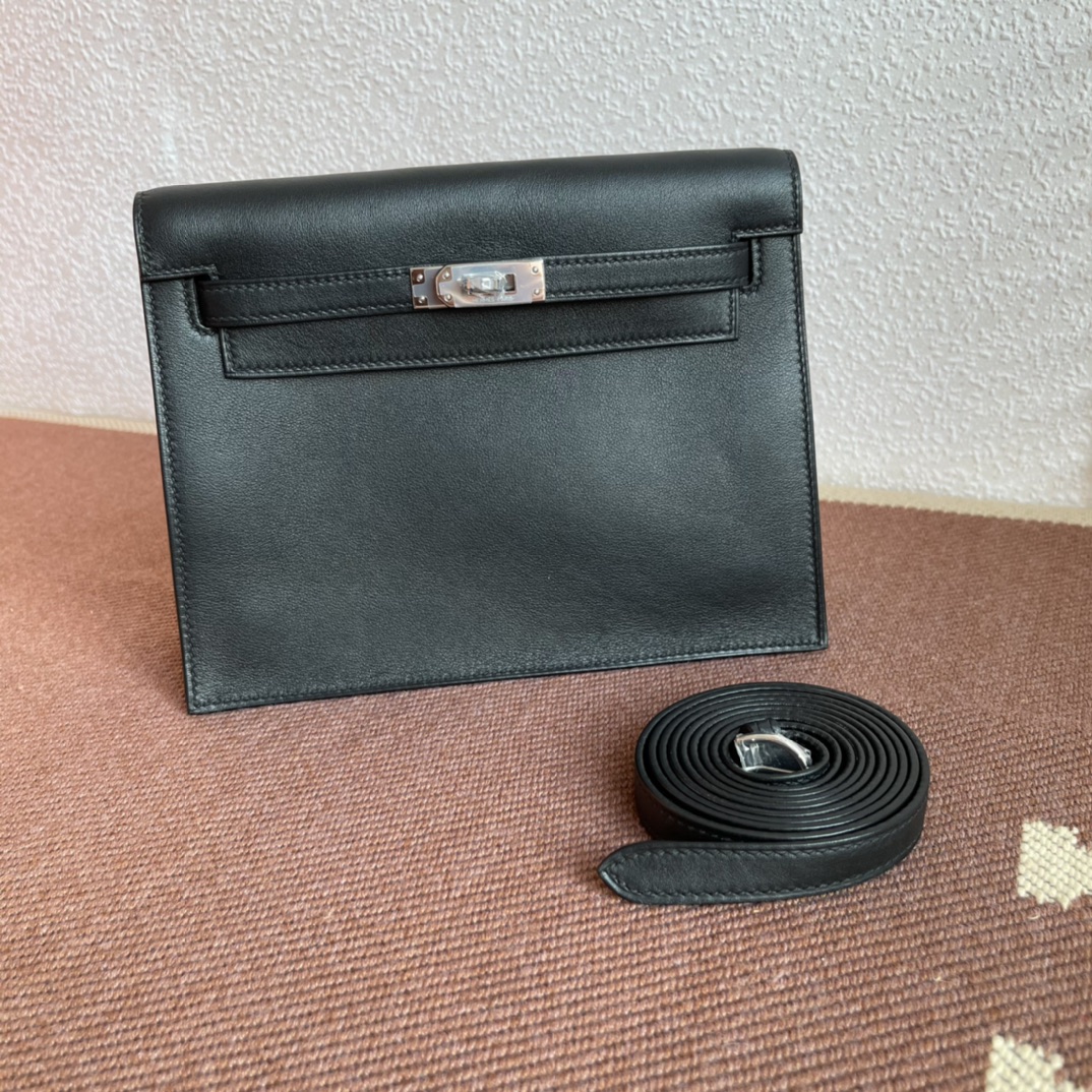 Kelly DanSe 22cm picture black gold and silver buckle in stock Swift leather