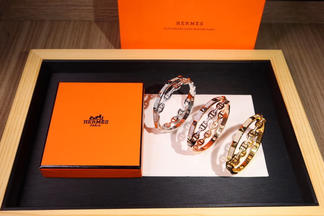 Hermes bracelet