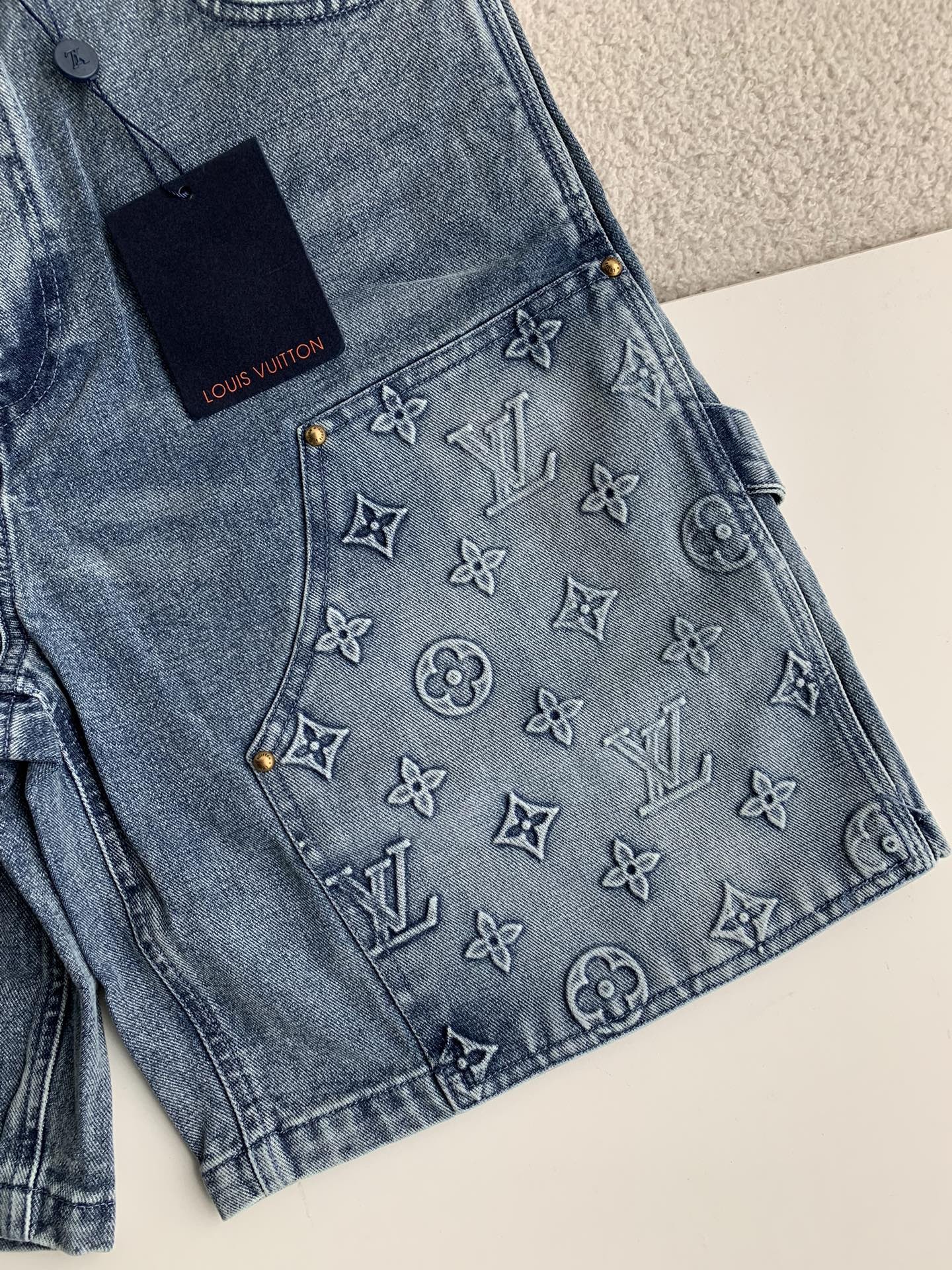 LOUIS VUITTON Jean shorts