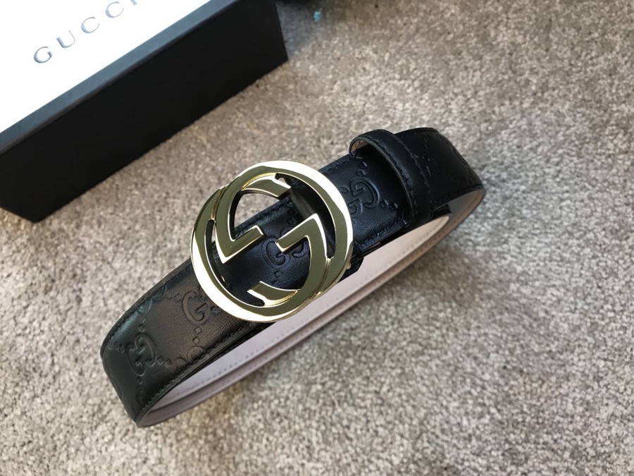 GUCCI double G buckle G buckle leather embossed