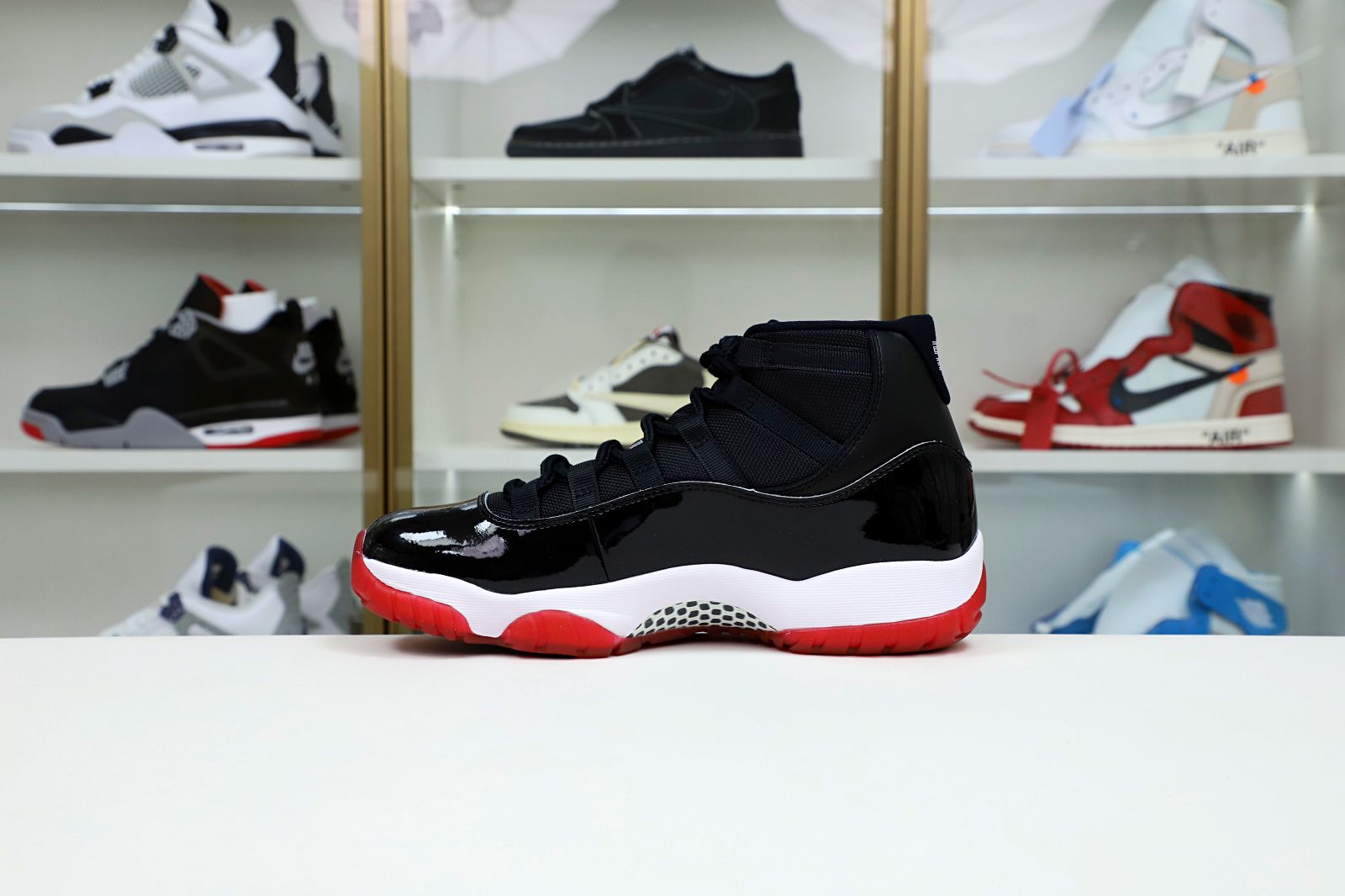 AIR JORDAN 11 RETRO BRED 2019