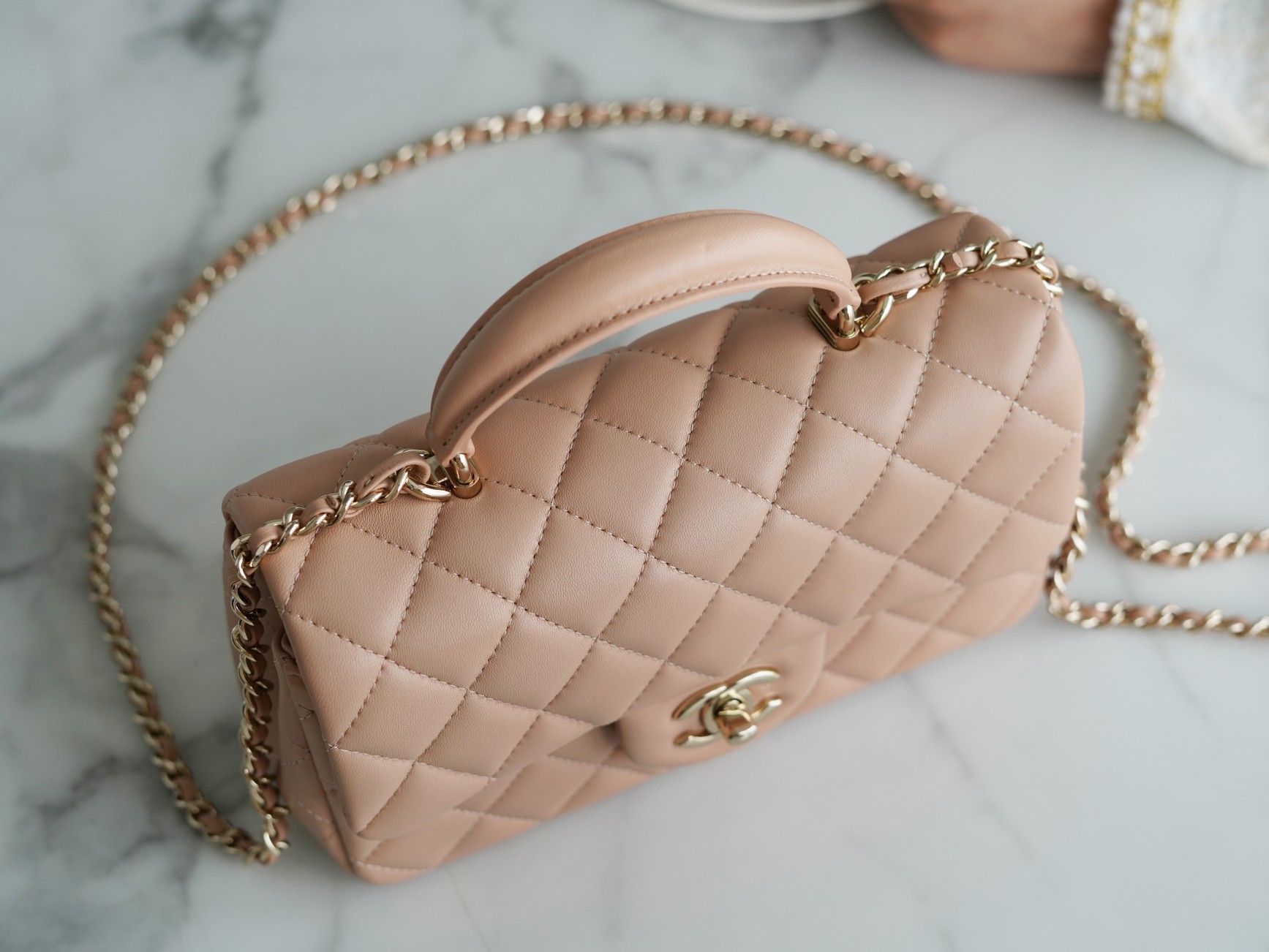 𝗖𝗛𝗔𝗡𝗘𝗟 𝗖𝗹𝗮𝘀𝘀𝗶𝗰 𝗙𝗹𝗮𝗽 2021 𝗦𝘀 Spring/Summer New Handle ℂ𝔽 𝕄𝕚𝕟𝕚 Milk Tea Apricot Light Gold