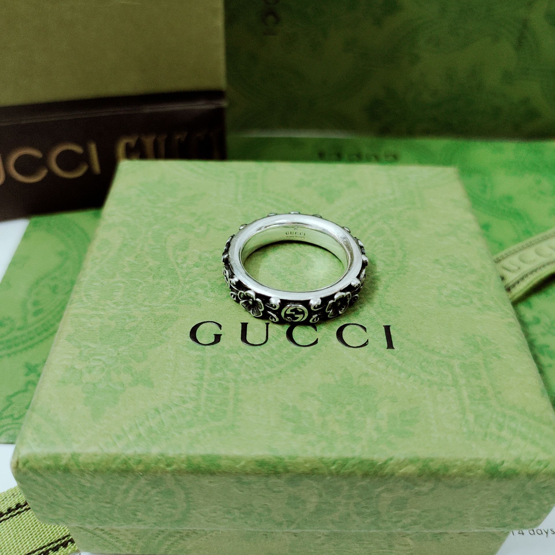 𝐆𝐮𝐜𝐜𝐢 Cosmogonie collection reinterprets interlocking G and other key graphic elements