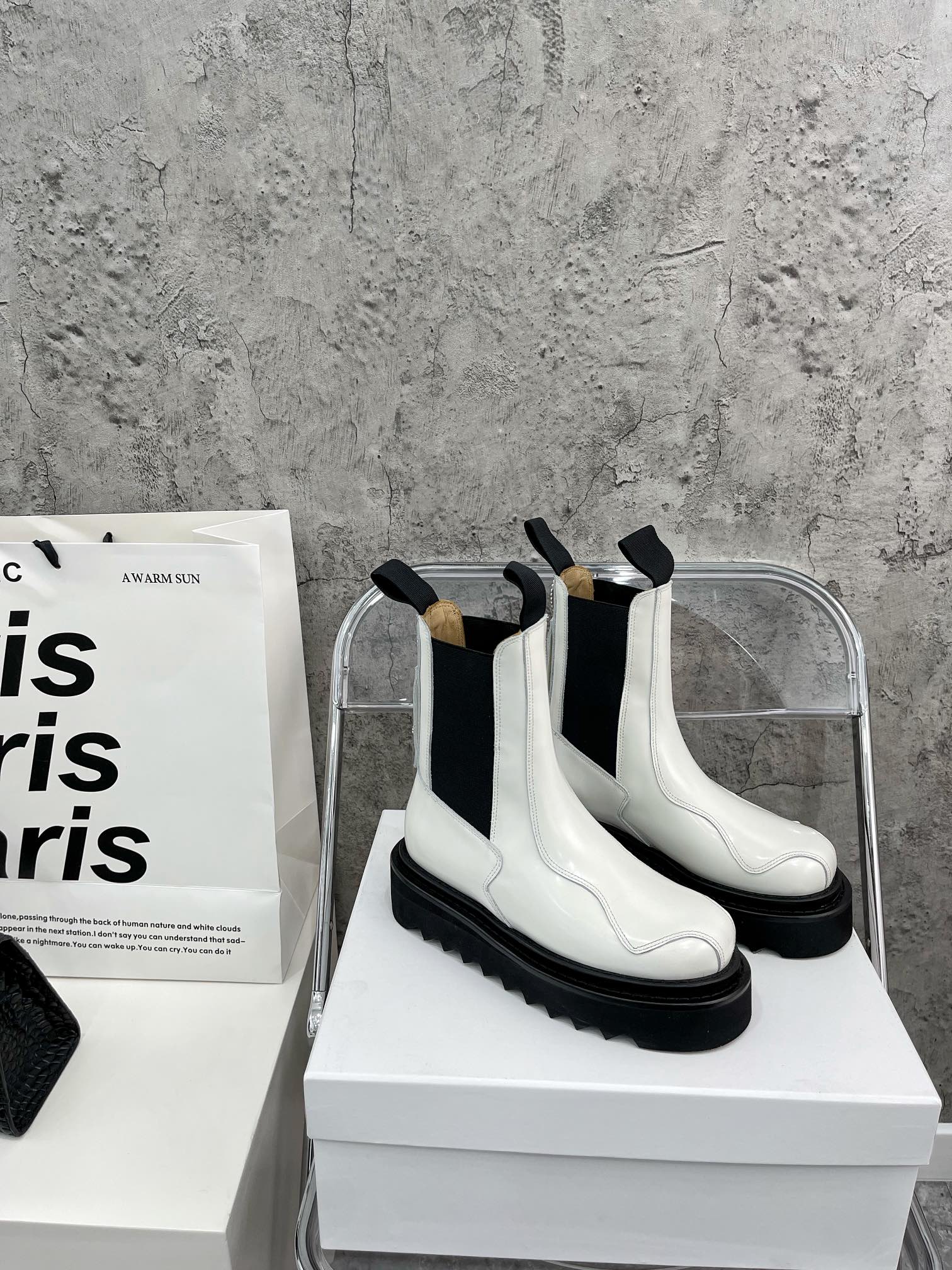 Toga Pulla | 𝟐𝟎𝟐𝟏/𝐒𝐒 𝐧𝐞𝐰 Toga Pulla2021/FW hot trend Chelsea mid-calf boots toga dark mid-calf boots