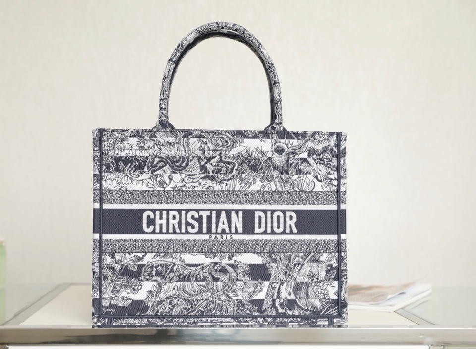 DIOR TOTE blue striped tiger