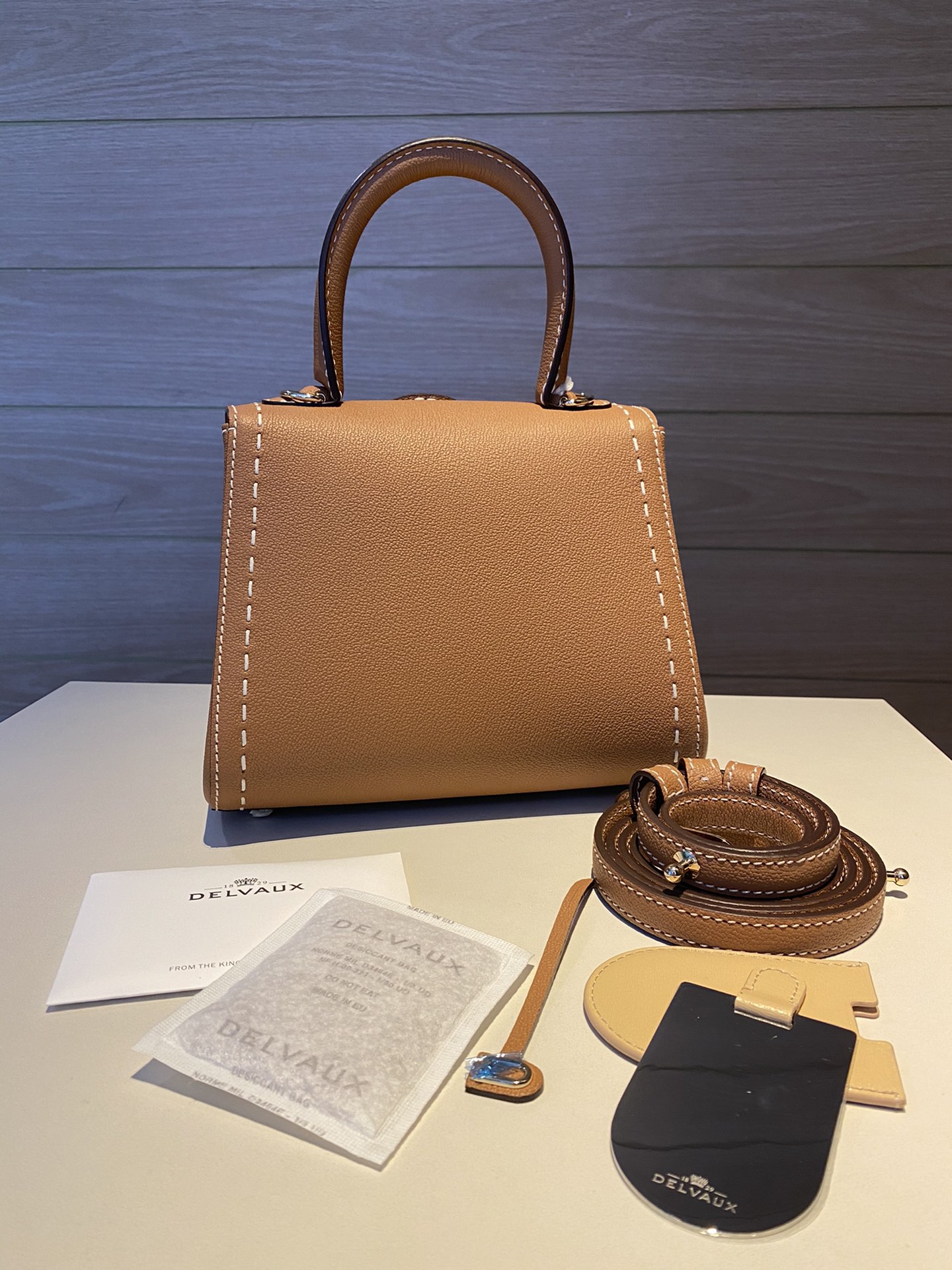DELVAUX      🇧🇪brillant togo
