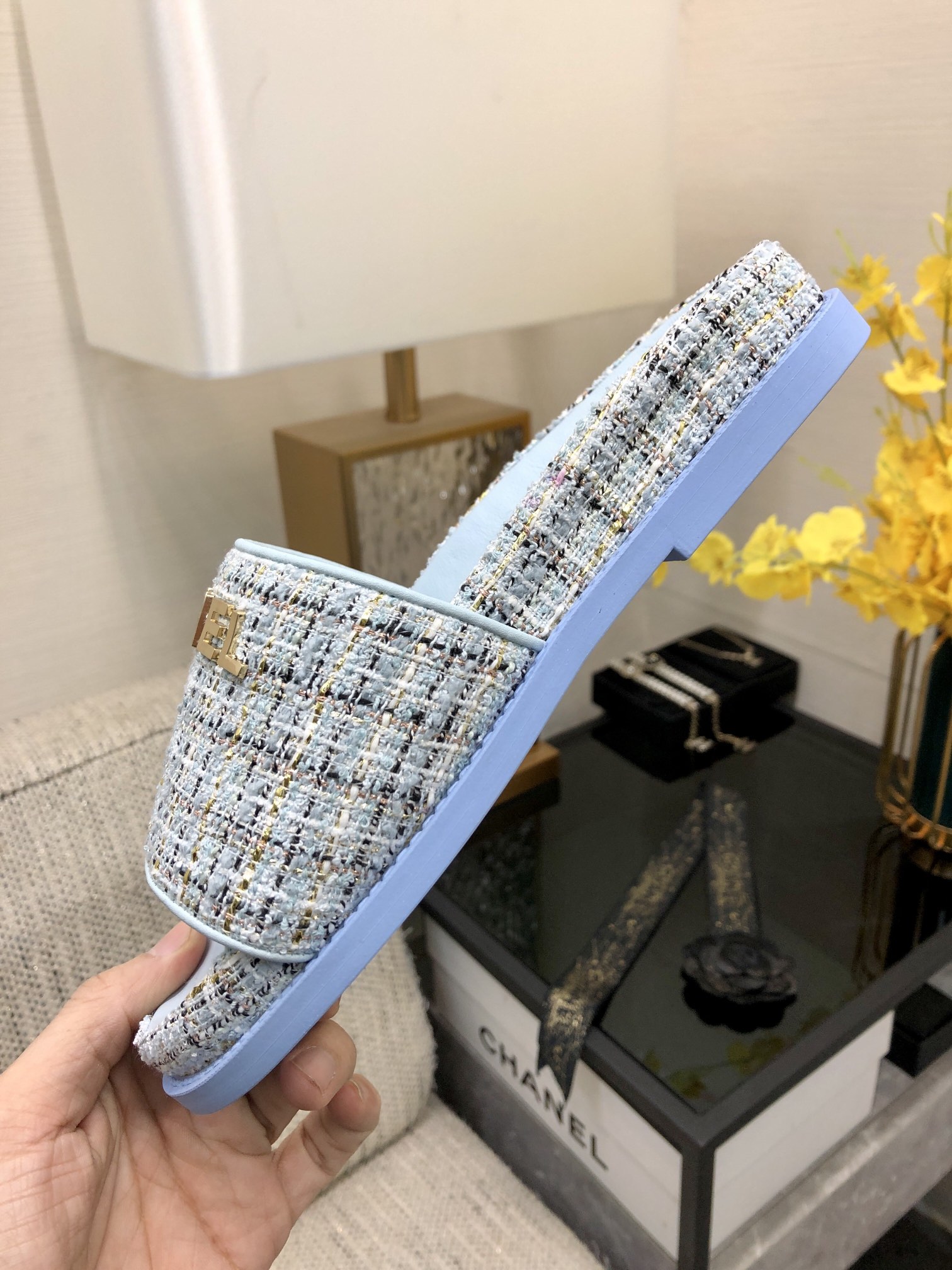 CHANEL 2022 early spring latest honey slippers fashion versatile series imported sheepskin cushioned feet