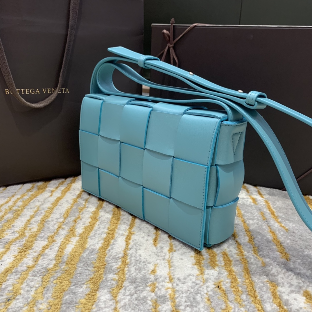 Bottega Veneta  𝘾𝘼𝙎𝙎𝙀𝙏𝙏𝙀 #578004