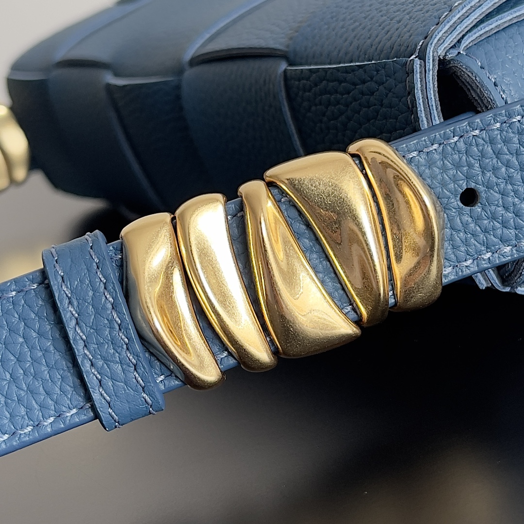 Bottega Veneta Cassette 5-panel lychee print dark blue #666870